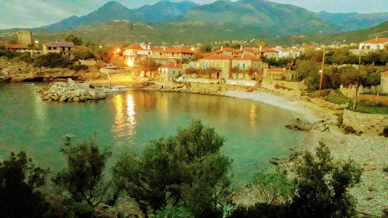 Villa Pefnos Agios Nikolaos  Exteriör bild