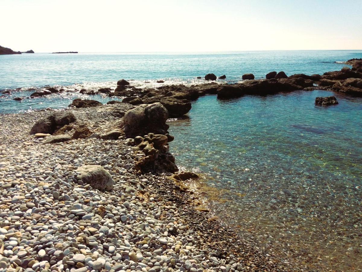 Villa Pefnos Agios Nikolaos  Exteriör bild